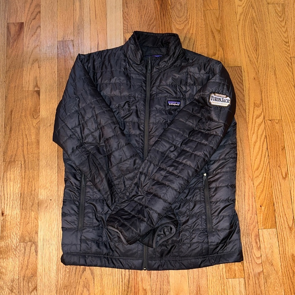 Lightweight Patagonia Worn Wear men's jacket size L